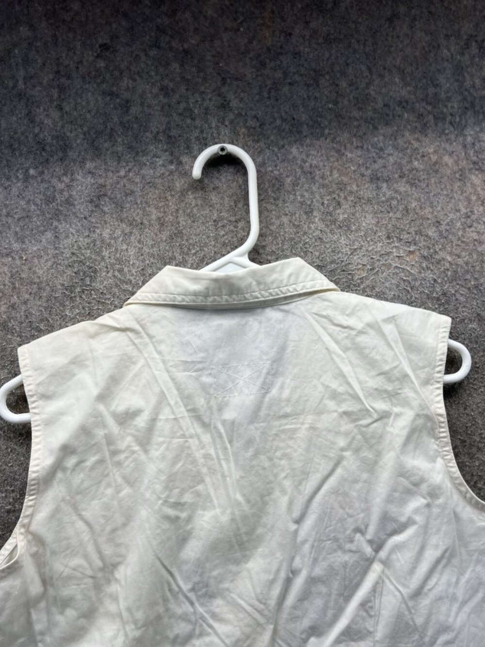 Winnie The Pooh Shirt Women XL White Collared Sleeveless Button Up Tigger VTG 90 - Picture 9 of 11